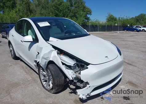 2023 Tesla Model Y Awd/Long Range Dual Motor All-Wheel Drive from USA, damaged, VIN 7SAYGAEE2PF642162